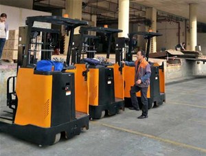 為什么選擇窄通道叉車？